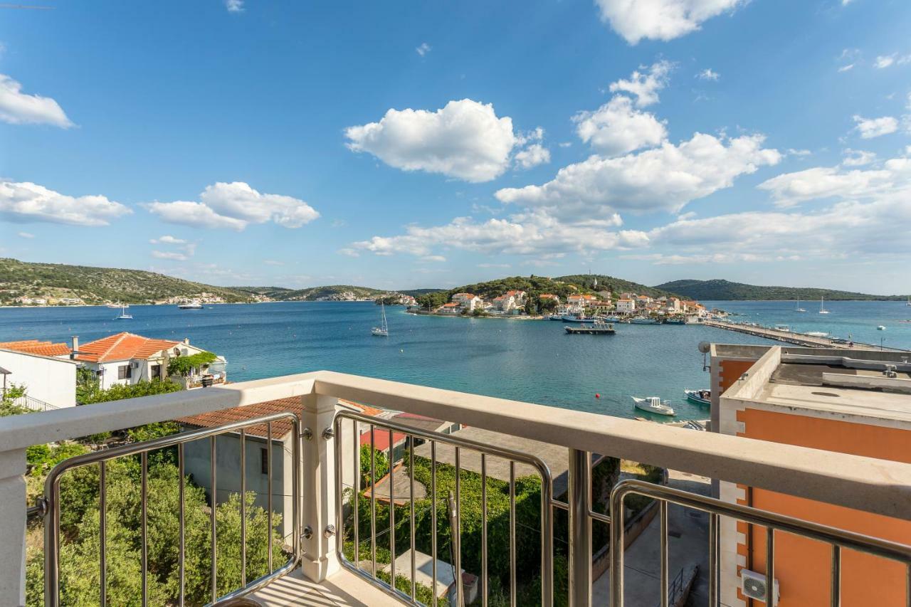 Villa Flores Рогозница Экстерьер фото
